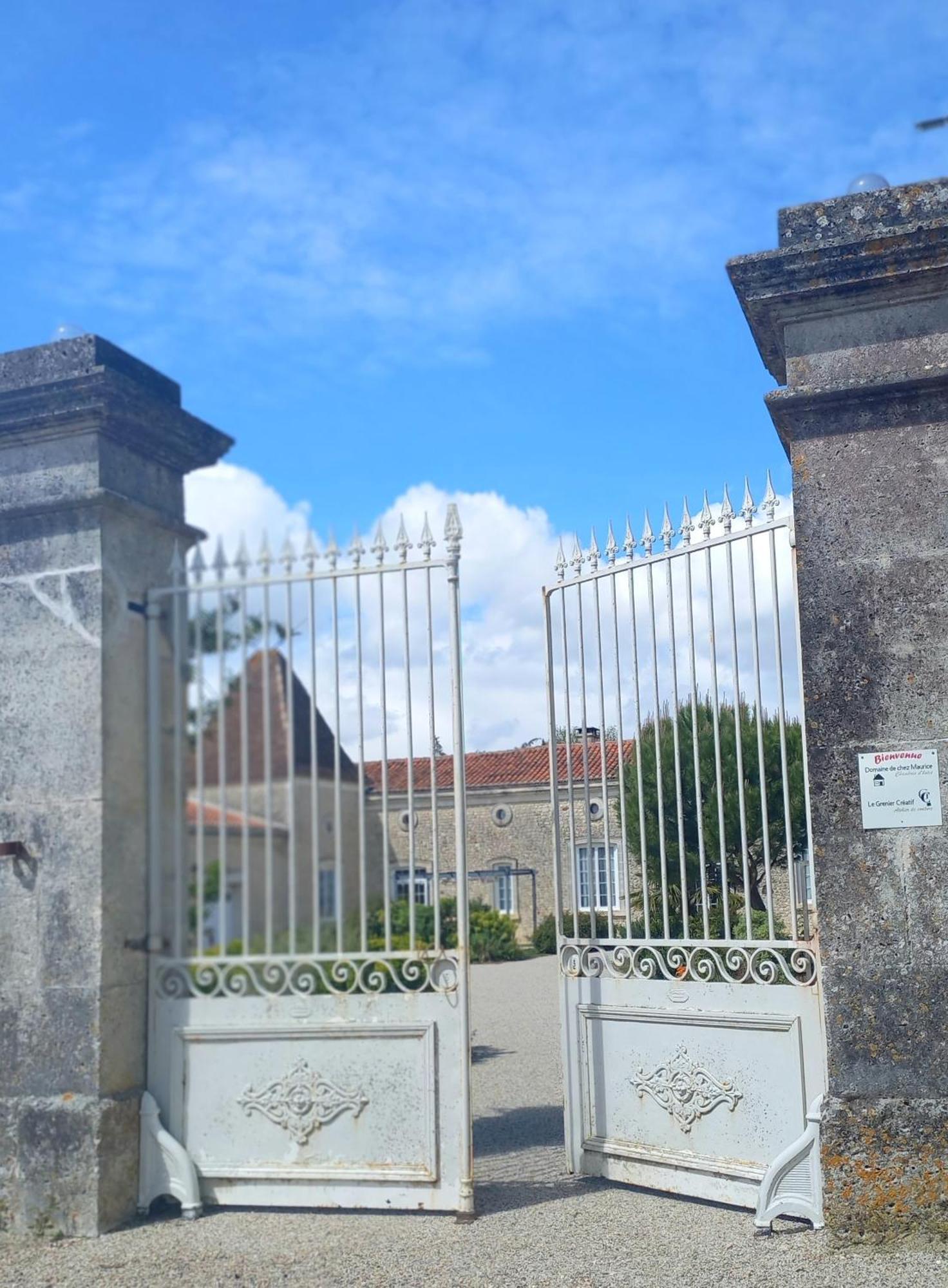 مبيت وإفطار Becheresse Domaine Chez Maurice المظهر الخارجي الصورة